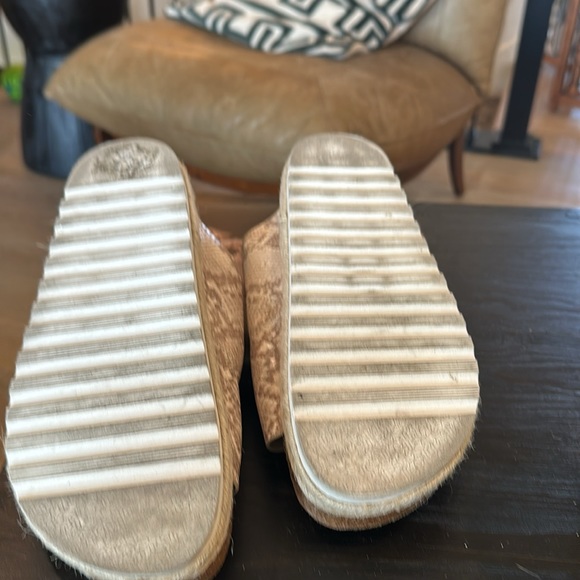Platform slides faux snake print - Picture 3 of 3
